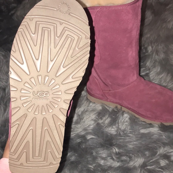 Burgundy UGG Size 8 Women - Picture 4 of 4